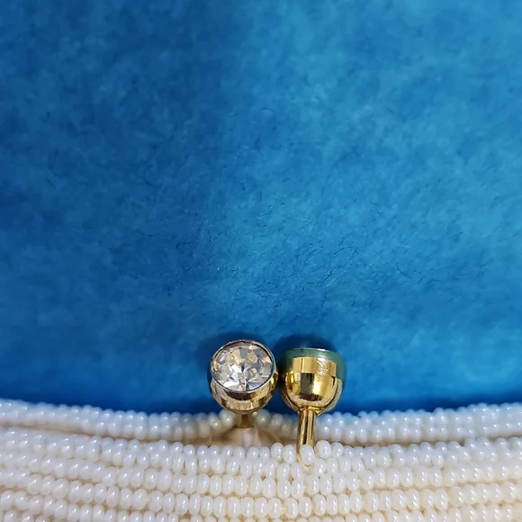 Elegant Cream Beaded Clutch - Picture 6 of 16